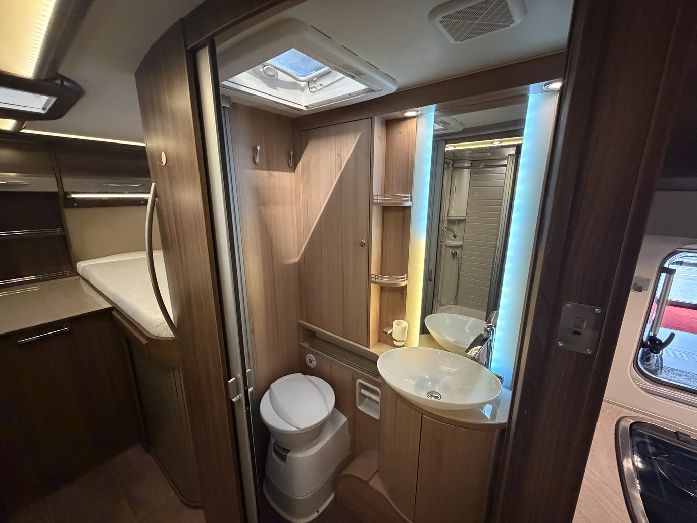 Bürstner Elegance Fiat Elegance I 810 AC/solcell/cykelställ – bild 11