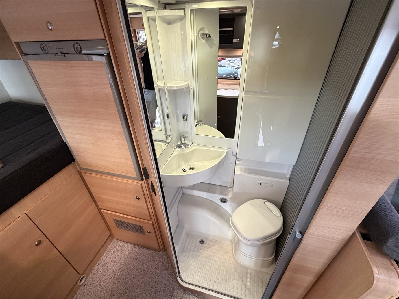 Weinsberg Imperial 670 /Solcell /Cykelställ /Bra skick – bild 12
