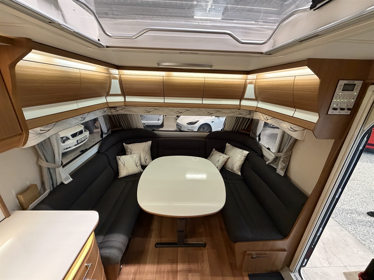Kabe Royal 610 xl ks /Penta tält/AC – bild 7