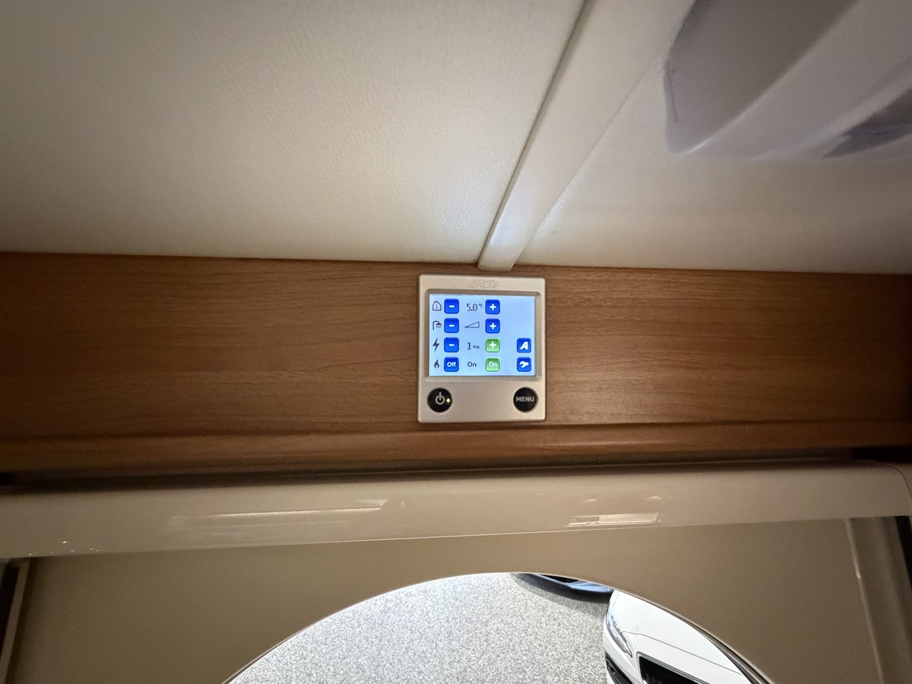 Kabe Royal 610 xl ks /Penta tält/AC – bild 10