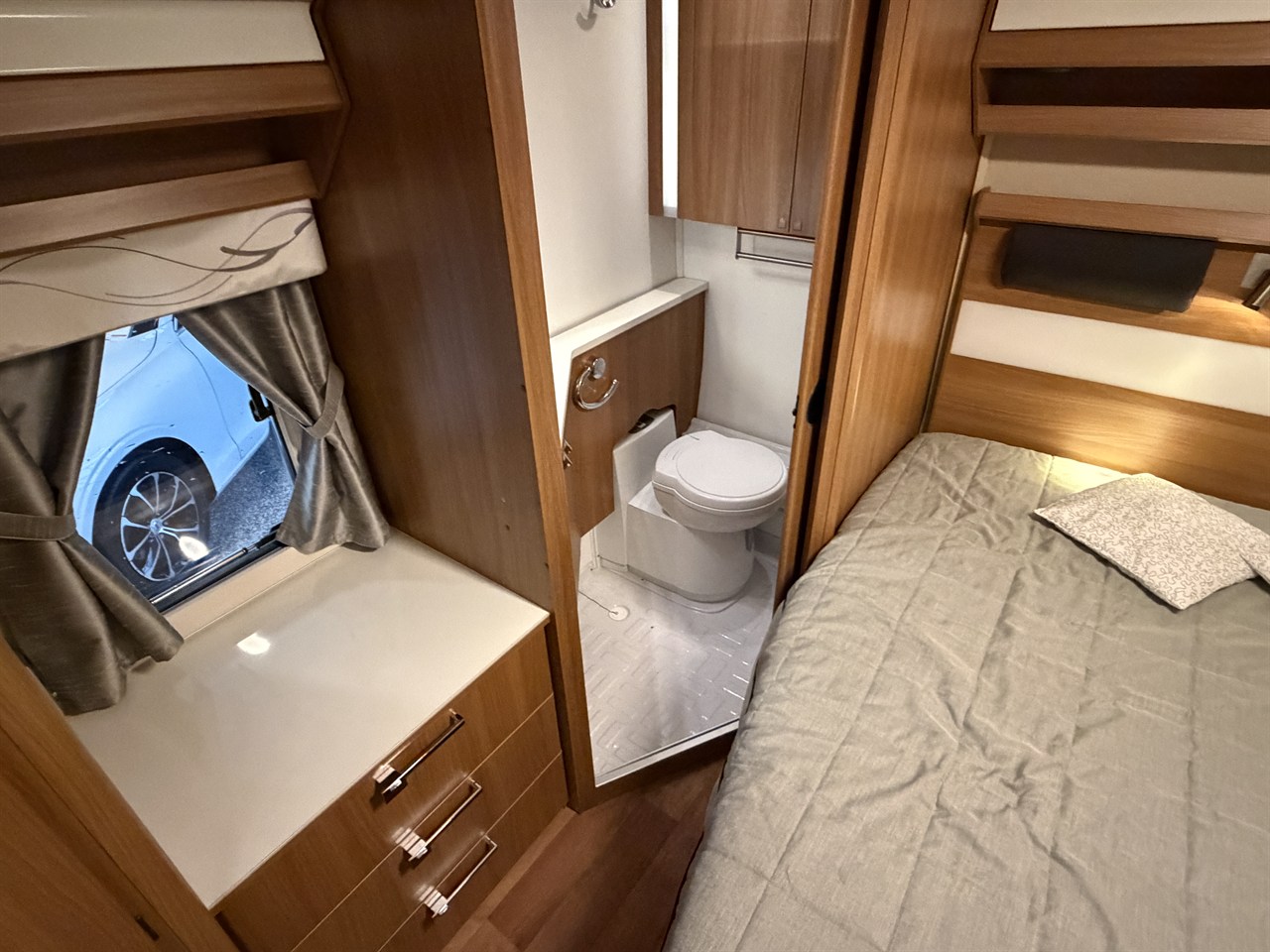 Kabe Royal 610 xl ks /Penta tält/AC – bild 15