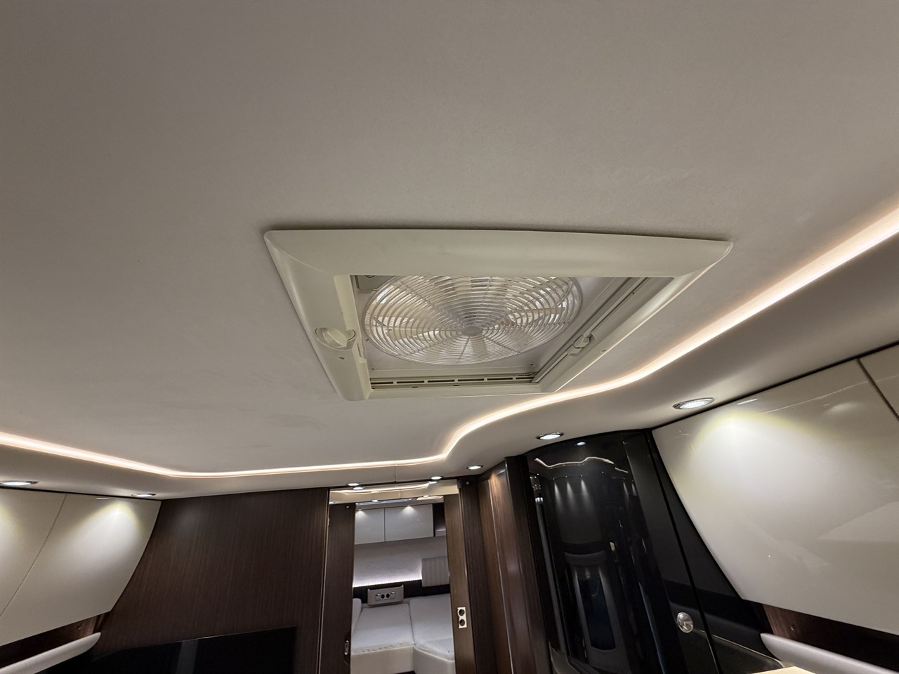 Concorde Liner Plus 996 L / Absolut toppskick/Mycket utrustning – bild 13