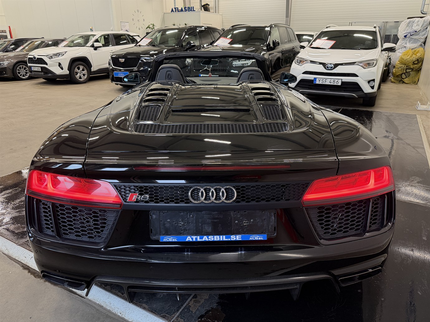 Audi R8 4