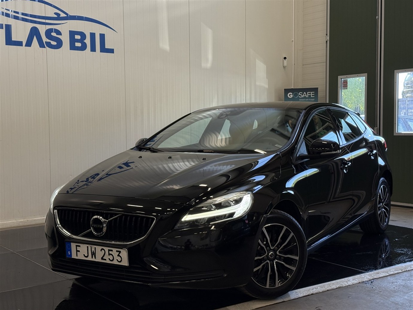 Volvo V40