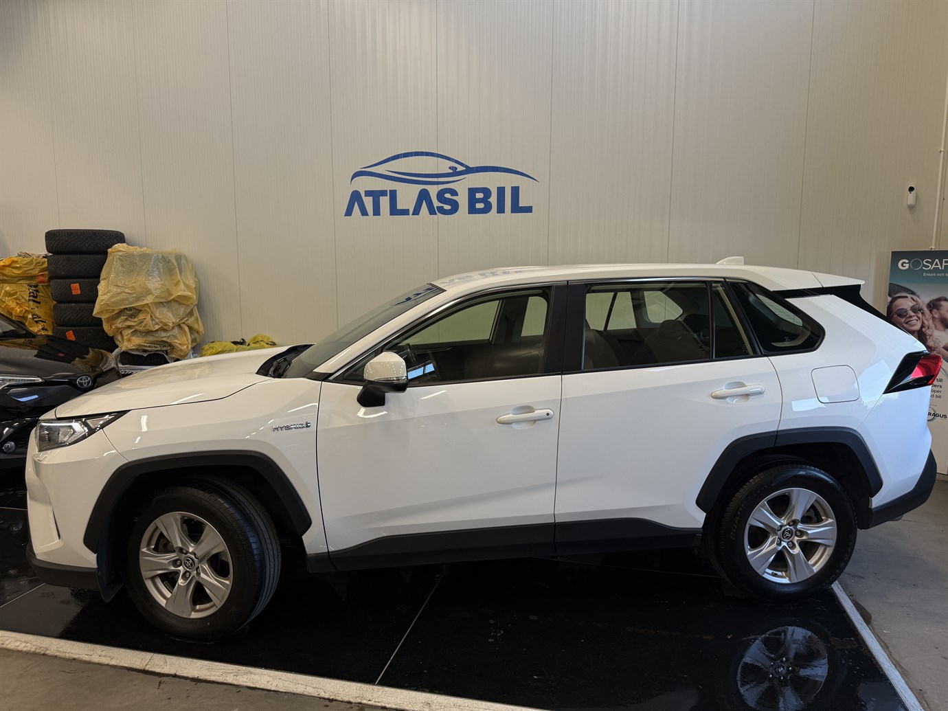 Toyota RAV4 2
