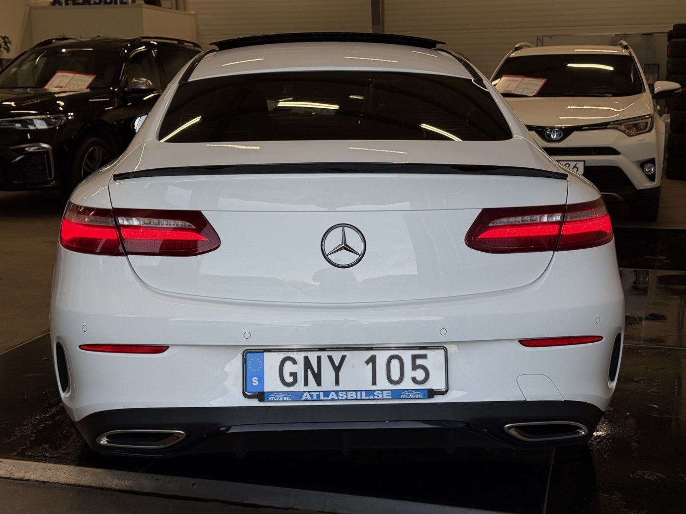 Mercedes-Benz E200 4