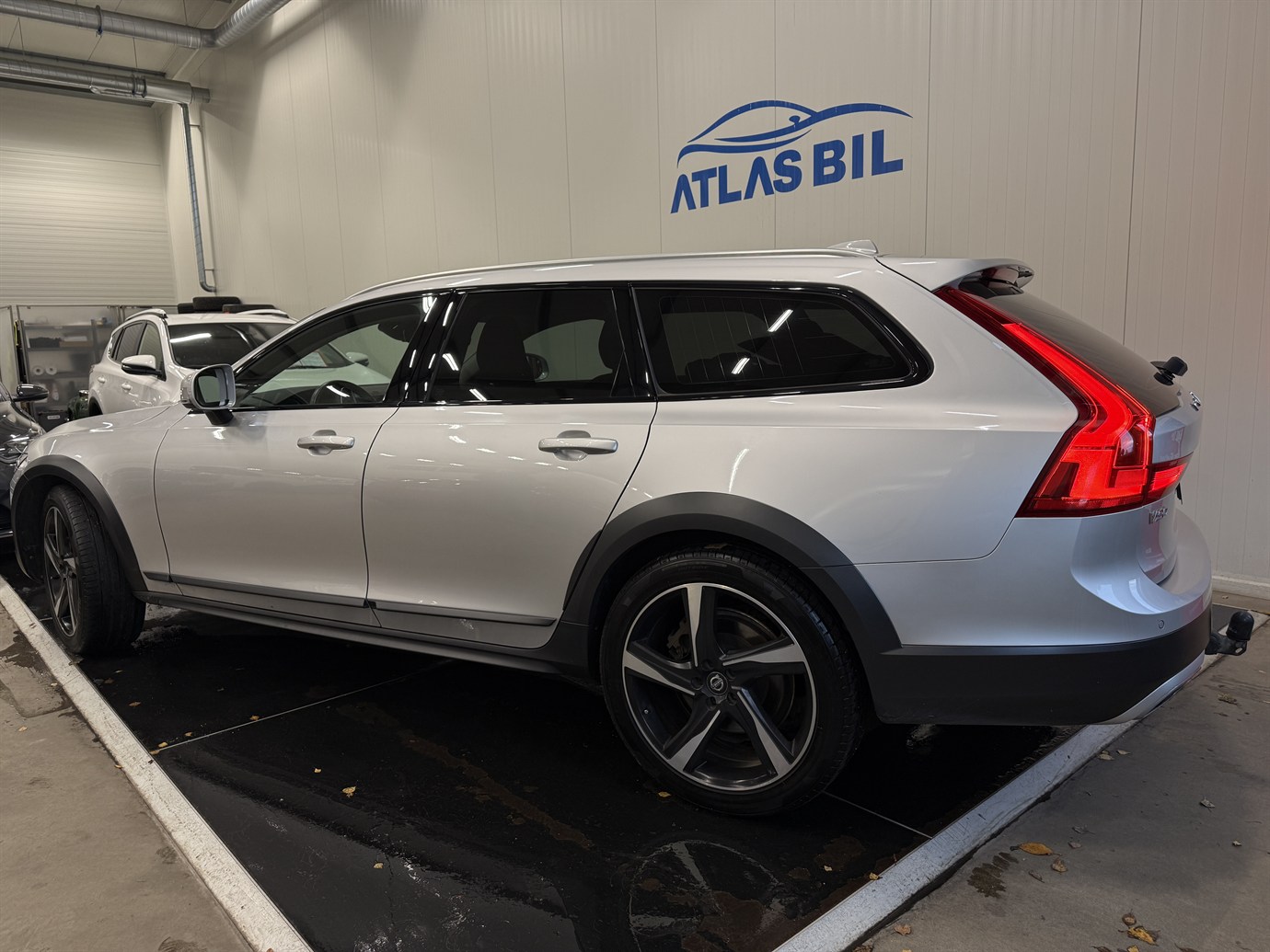 Volvo V90 Cross Country 4