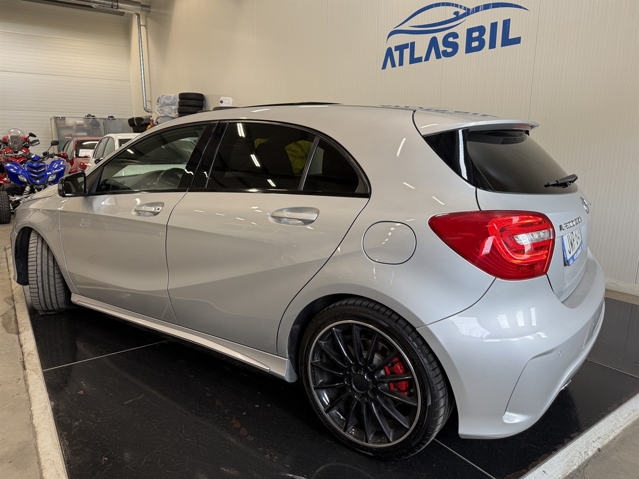 Mercedes-Benz A 4