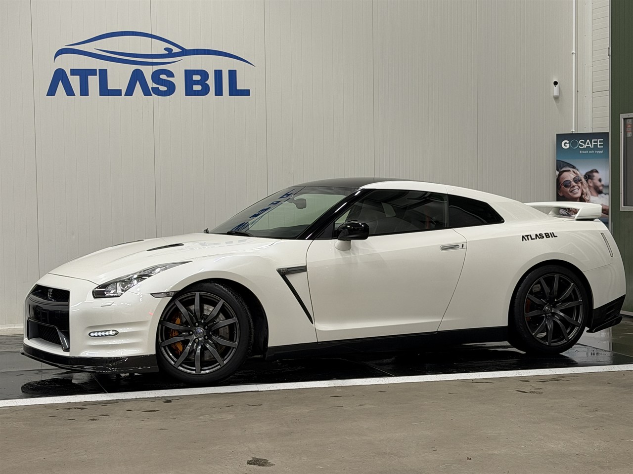 Nissan GT-R