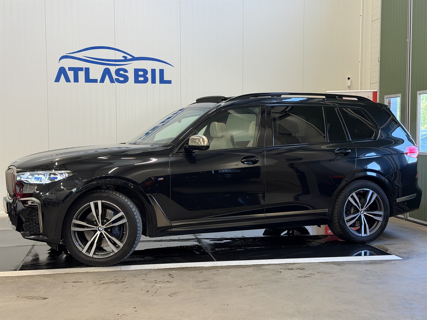 BMW X7 2