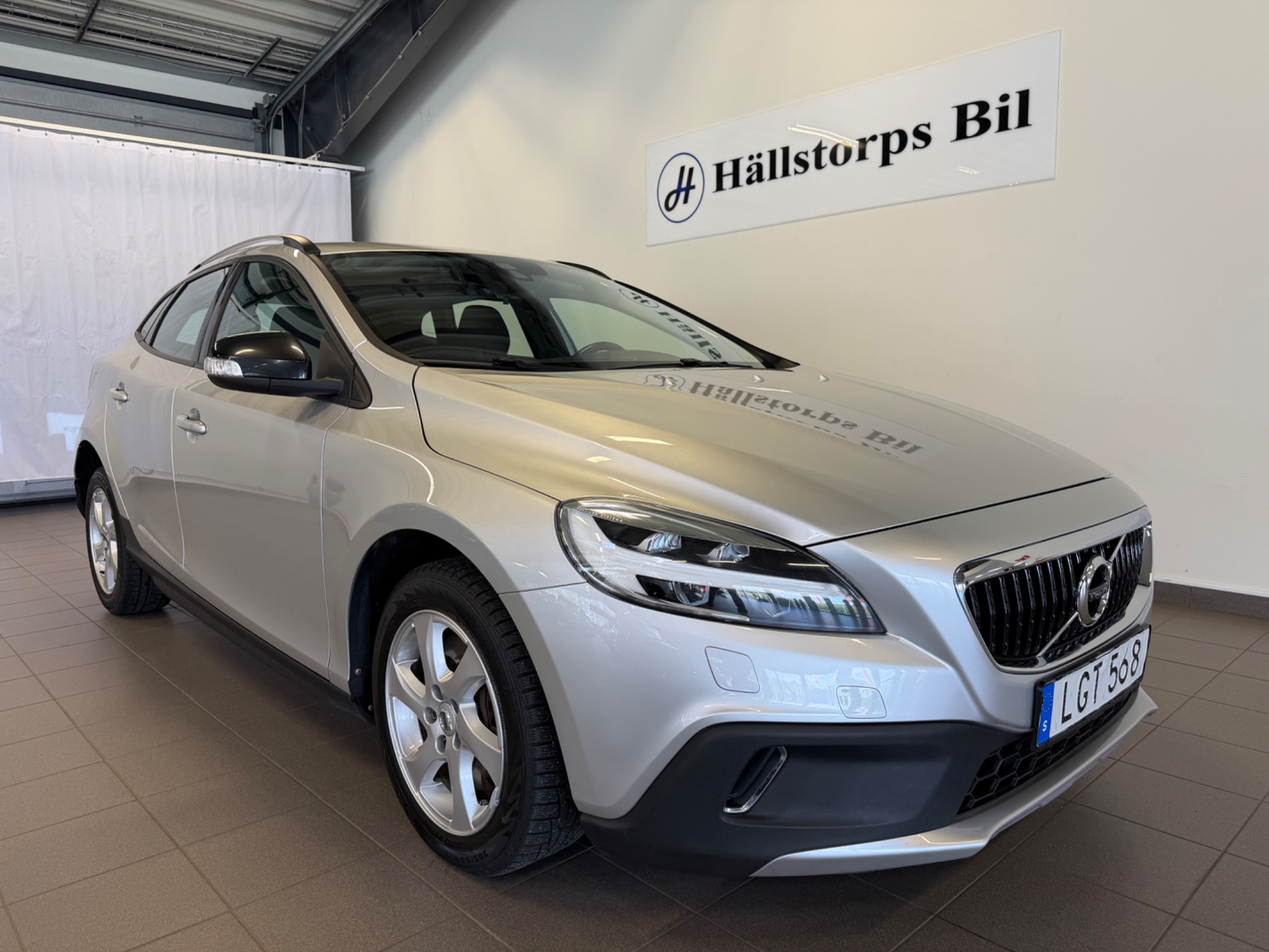 Volvo V40 2019