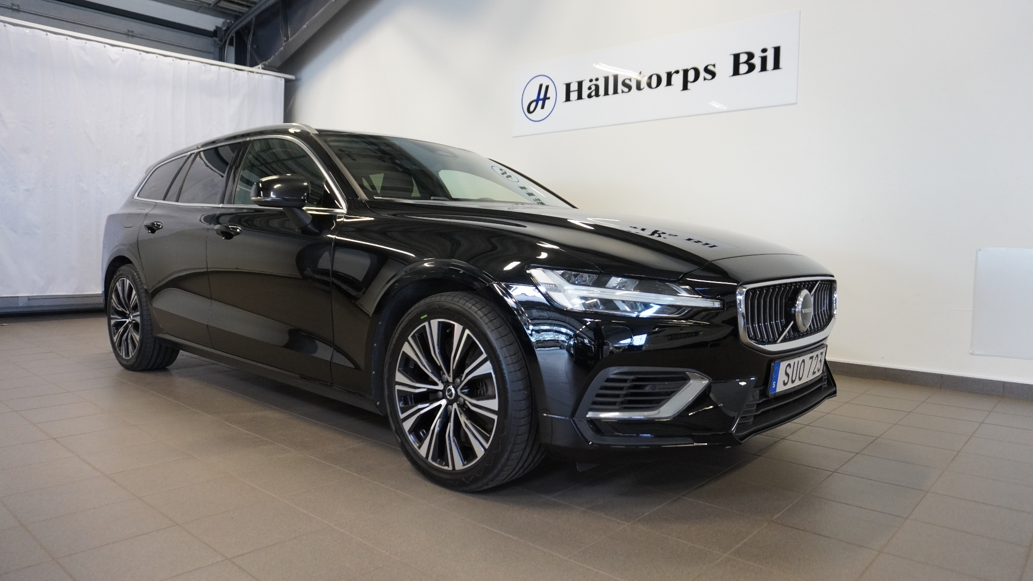 Volvo V60 2023